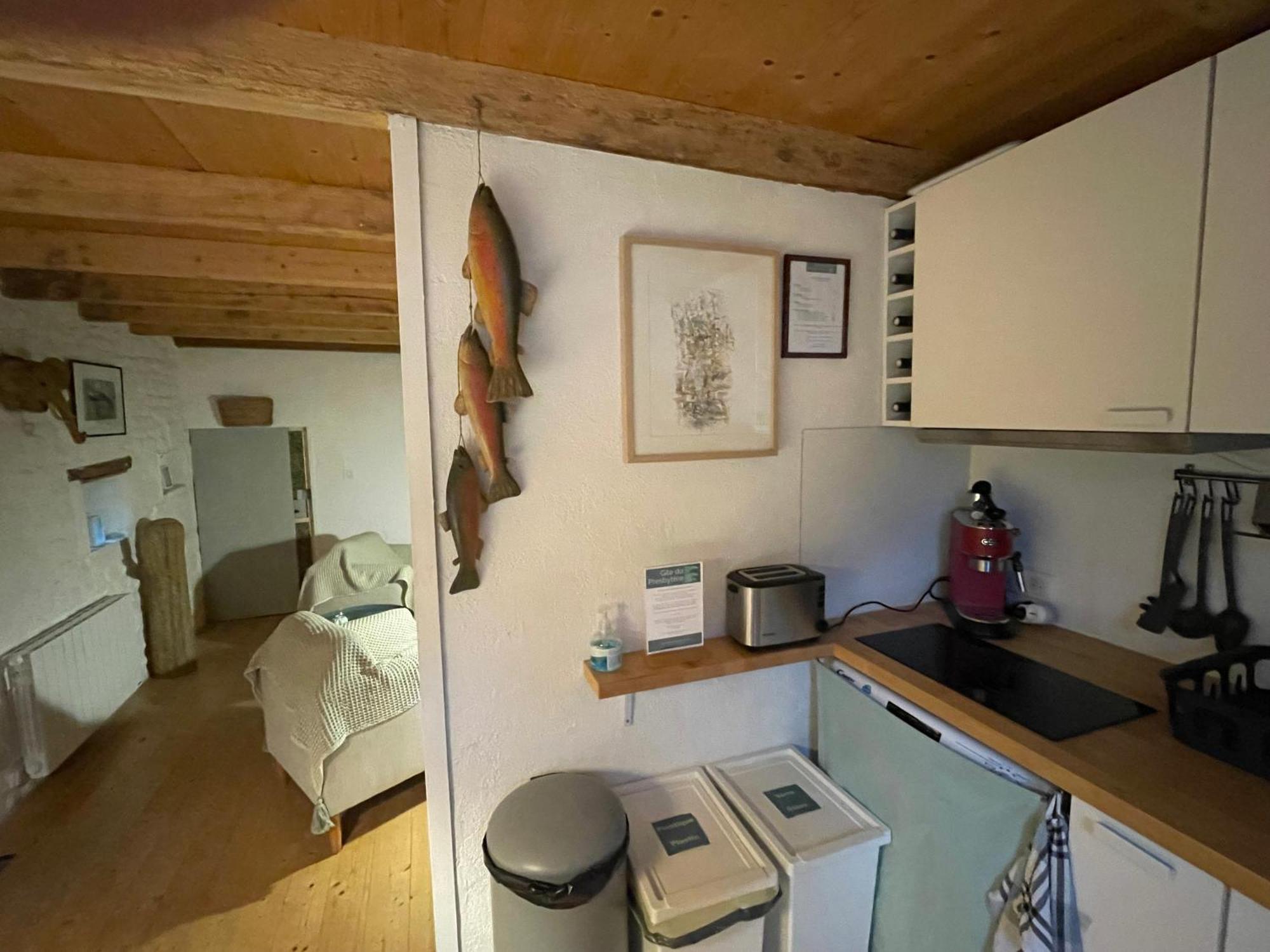 Gite Du Presbytere Port D'Envaux, Ravissante Maison De Charme 외부 사진